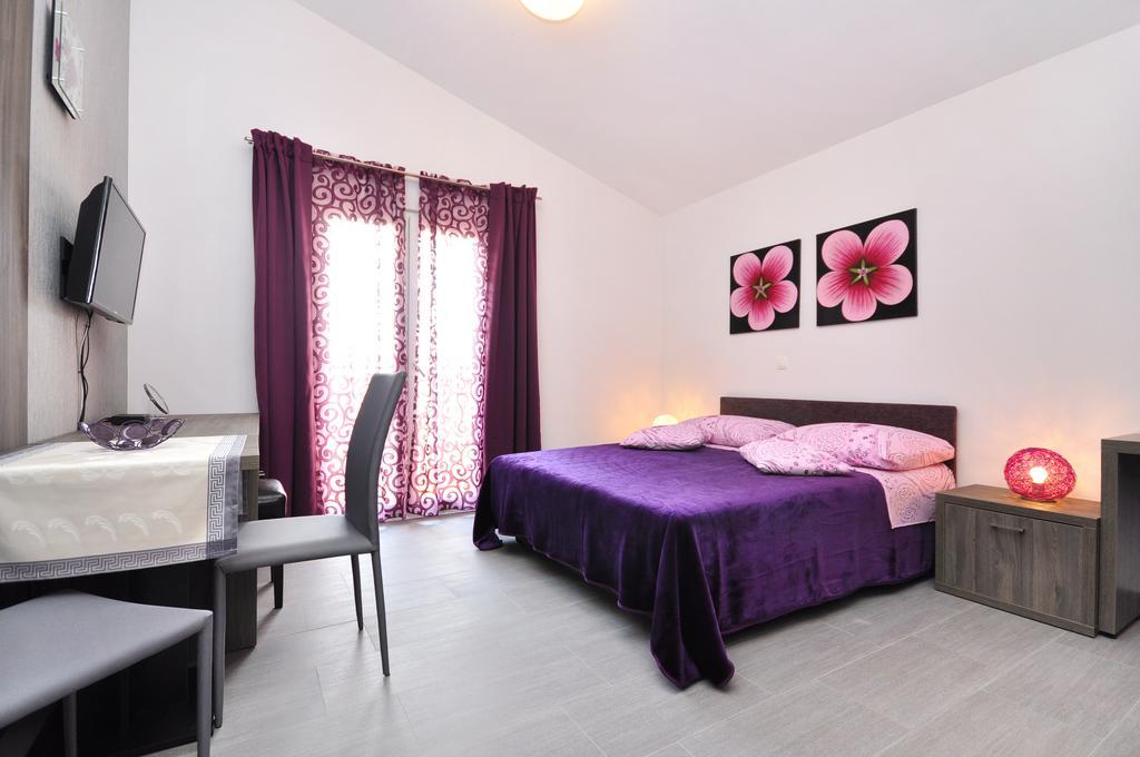 Apartments Zizic Kaštela الغرفة الصورة
